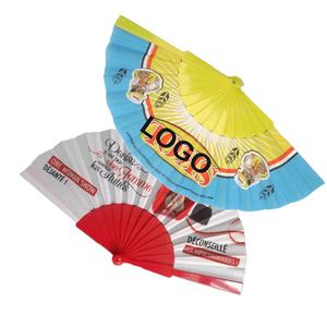 Éventails à main pliants en plastique vierges multicolores Décorations de fête personnalisées imprimées sur un côté Cadeau promotionnel de haute qualité - Product Image 4