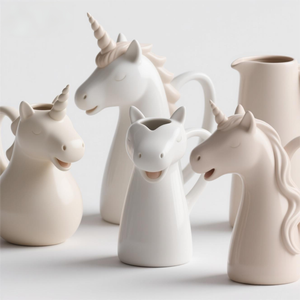 Ensemble de salière et poivrière en céramique licorne. <span class=keywords><strong>Duo</strong></span> personnalisé peint à la main en 3D, une paire fantaisiste et pratique pour des repas amusants. - Product Image 4