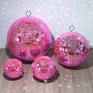 แฮนด์เมดเป็นมิตรกับสิ่งแวดล้อม ลูกบอลกระจกสะท้อนแสงสีชมพู โคมไฟเวที ดิสโก้ KTV อุปกรณ์ประกอบฉากถ่ายภาพ ลูกบอลคริสต์มาส ของตกแต่งต้นคริสต์มาส - Product Image 3
