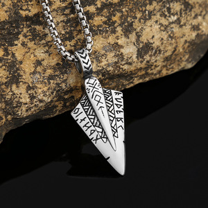 Yunnique-collar con colgante de flecha de acero inoxidable para hombre, estilo vikingo, diseño tribal de doble cara, joyería de regalo, cadena de 60cm - Product Image 2