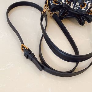 Fashionable Lady's Retro-style Bucket Bag. the <b>Handbag</b> Is Made of PU Material. Suitable for Daily Use. - Product Image 4