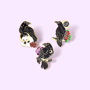 Kraai Broche Sieraden Cartoon Dier Kraai Schedel Rose Metalen Badge Groothandel Reversspeldjes Voor Kleding Rugzak Pin Decoratieve Broches - Product Image 2