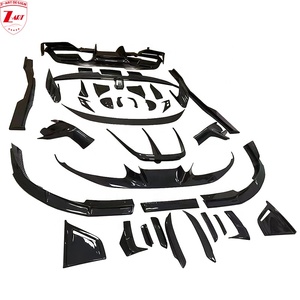 Kit Carrozzeria Aerodinamico in Fibra di Carbonio Stile M con Spoiler per <span class=keywords><strong>Ferrari</strong></span> F8 di Z-ART - Product Image 1