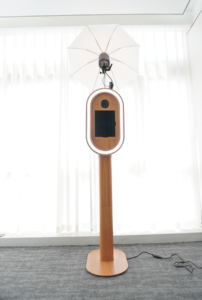 สตูดิโอถ่ายภาพ <span class=keywords><strong>iPad</strong></span> แบบไม้ พร้อมไฟสร้างบรรยากาศสำหรับกล้องและภาพพิมพ์ทันที เครื่องถ่ายภาพ <span class=keywords><strong>iPad</strong></span> น้ำหนักเบา พกพาสะดวก - Product Image 5