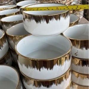 Assiettes en céramique, matériau en porcelaine, passe au micro-ondes, forme ovale, <span class=keywords><strong>design</strong></span> moderne minimaliste, technique émaillée, céramique mixte dorée - Product Image 2