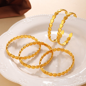 Bracelet manchette plaqué or en forme de cœur pour femme, bijou tendance, cadeau - Product Image 1