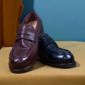 Zapatos de Vestir Casuales de Moda Hechos a Medida con Cuero Genuino de Alta Gama, con Suela Suave y Hecha a Mano, Mocasines de una Pieza para Hombre - Product Image 2