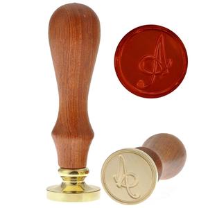 Autocollants de timbres de <span class=keywords><strong>cire</strong></span> à cacheter rétro personnalisés lettre de A-Z classique <span class=keywords><strong>initiale</strong></span> exquise <span class=keywords><strong>tampon</strong></span> de sceau de <span class=keywords><strong>cire</strong></span> personnalisable - Product Image 1