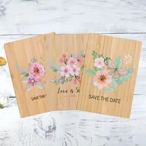 Stampa UV personalizzata fiore di lusso salva la data carta di invito a nozze in legno di bambù
