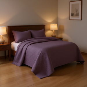 Juego de Cubrecama Reversible Tamaño King en Color Morado, Elegante Cubrecama para un Sueño Confortable - Product Image 2