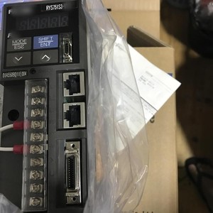 Contrôleur de moteur Fuji RYS751S3 V 380 V AC à vitesse variable pour usage industriel - Product Image 1