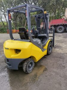 Komatsu FD30 chariot élévateur pas cher 3 tonnes à vendre entrepôt Komatsu machine FD30 à vendre - Product Image 2