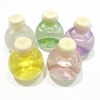 Diffuseur de roseaux de fruits d'été durables personnalisé désodorisant de bouteille en verre ronde colorée pour voitures pour l'été