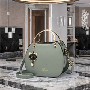 Bolsa personalizada 2026 en formato de cono triangular, bolso de hombro femenino de cuero PU con estampado de cocodrilo y asa. - Product Image 3