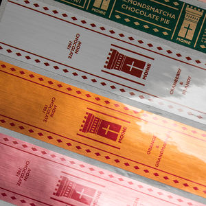 Etiquetas adhesivas de embalaje de productos de vinilo plateado cepillado brillante personalizadas, hoja adhesiva impermeable de Color impreso Personalizados - Product Image 1