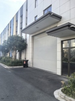 Porte rapide en aluminium au design moderne résistant au vent