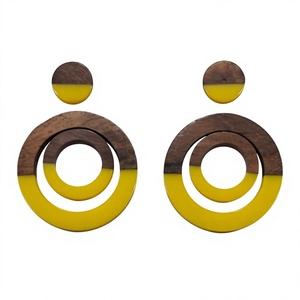 Boucles d'oreilles créoles en résine et bois en forme de goutte d'eau, noires, en bois naturel, style bohème, élégantes, tendance, bijoux unisexes pour femme - Product Image 6