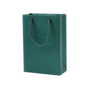 Parfait pour le commerce de détail un transporteur robuste et élégant pour les achats anti-graisse blanc shopping avec logo sac en papier de vachette - Product Image 6