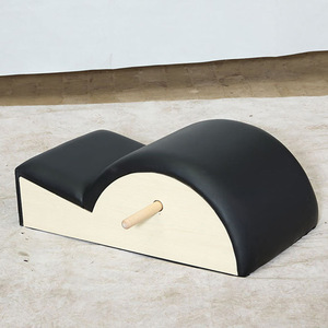 Premium kwaliteit multifunctionele verstelbare houten Pilates ruggengraatcorrector voor gerichte buik- en rugkrachttraining - Product Image 4