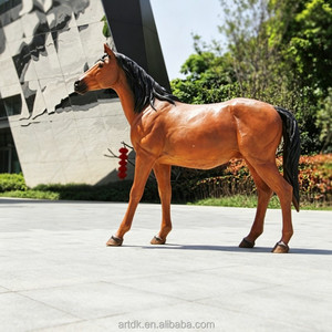 Escultura de Flamenco de Fibra de Vidrio con Molde Fijo, Estatua de Flamenco Realista de FRP, Resistente a la Intemperie, Decoración para Jardín, Piscina y Paisajes Exteriores - Product Image 2