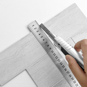 Piastrelle Adesive Effetto Pietra Grigio Chiaro, Rivestimenti Murali Autoadesivi <span class=keywords><strong>per</strong></span> Spazi Minimalisti - Product Image 2