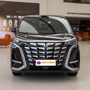 Denza D9 EV, véhicule utilitaire familial électrique neuf, longue autonomie, 7 places, hybride rechargeable, en stock en Chine. - Product Image 2