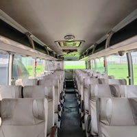 Autocar de tourisme longue distance de haute qualité, économique, diesel Euro 3, 31-50 places, sièges personnalisables, idéal pour les trajets automatiques.