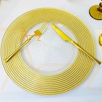 Assiette à dîner de table de luxe 13 pouces décoration de fête événement en gros assiettes de chargeur de mariage en verre clair à bord doré
