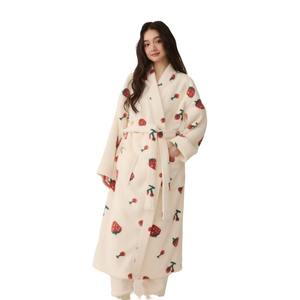 H-187 Bata de Dormir de Invierno en Stock con Hermoso Estampado Floral, Albornoz de Forro Polar <span class=keywords><strong>Coral</strong></span> para Hombre y Mujer, Pijama Grueso para Parejas - Product Image 5