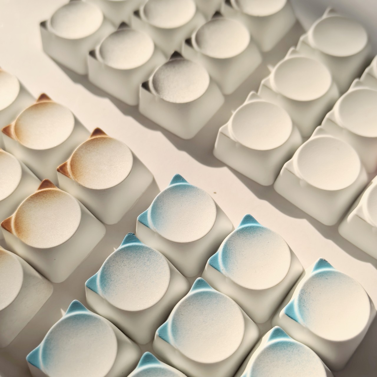 Blanco con Orejas Caramelo - 1 Unidad