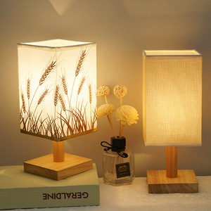 Lampe de <span class=keywords><strong>Chevet</strong></span> LED USB en Bois Massif Style Nordique Moderne avec Abat-jour en Tissu Décoratif pour Chambre à Coucher et Dortoir, Télécommande Simple - Product Image 2