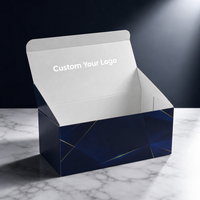 Boîte pliante rectangulaire plate bleu marine personnalisée avec impression géométrique dorée et couvercle blanc, emballage cadeau pour articles de bar CMYK