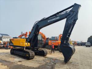 Excavadora de cadenas Hyundai 220LC-9S de alta calidad, usada, a precio económico, modelo 2020, 100% lista para usar, motor y rodamientos incluidos. - Product Image 5
