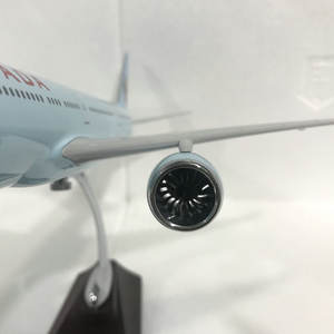 Modèle d'avion en résine Boeing B777 de la Compagnie aérienne <span class=keywords><strong>Air</strong></span> <span class=keywords><strong>Canada</strong></span>, 47 cm, 1/157, avec ailes fixes et support d'exposition - Product Image 3