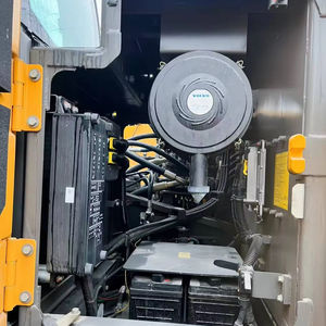 รถขุดวอลโว่ EC210 มือสอง รถแทรกเตอร์ขนาดกลางและเล็ก สำหรับงานเกษตรและก่อสร้างอุตสาหกรรม นำเข้าและจำหน่าย - Product Image 6