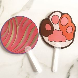 Éventail pliant transparent en PVC de forme circulaire personnalisé par le fabricant avec personnage d'idole Kpop ou d'anime pour cadeau promotionnel - Product Image 5