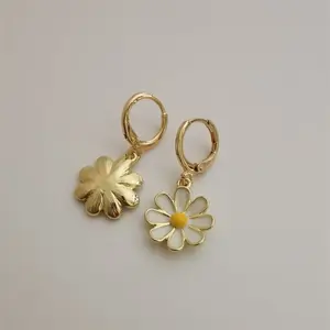 2404 Delicacy Gold Daisy Sunflower Hoop Earring Endless Hoops Dangle Simple Everyday Holiday Gift for Her Bridesmaid Women Jewel