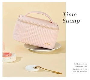 Bolsa de Almacenamiento de Cosméticos Impermeable de Doble Capa para Mujer, Grande y Portátil, con Diseño de Separación en Seco y Húmedo - Product Image 4