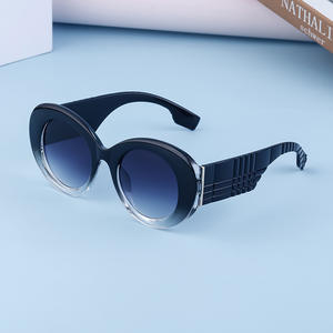 Nuevas gafas de sol negras con montura ovalada de estilo europeo americano para mujer, protección UV400, para fiestas, con patillas gruesas y lentes de PC - Product Image 5