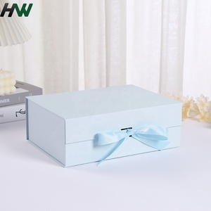 Boîte cadeau en carton pliable magnétique avec logo personnalisé de luxe, avec ruban - Product Image 3