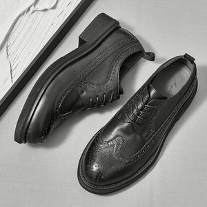 Zapatos de Vestir Formales y Casuales para Hombre, con Punta en Pico, Diseño de Leopardo, Brocado Grabado, de Cuero, con Suela Gruesa, para Bodas - Product Image 2