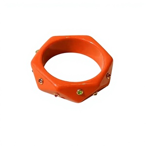 Bracelets joncs unisexes tendance ANEES HANDICRAFTS de qualité supérieure, design couronne orange vintage en résine, pour fiançailles - Product Image 1