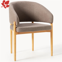 Chaise de salle à manger Kennedy en bois massif à prix abordable, dossier confortable, design traditionnel durable, siège en velours, pour la maison, le bureau, l'appartement