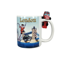 En gros personnalisé de 11 oz en céramique droite boisson tasse Londres Bus imprimer logo usine tasse pour cadeau souvenir