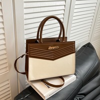 Sac bandoulière élégant et décontracté, passe-partout, collection Printemps 2026, design haut de gamme, style européen, fermeture éclair simple, en polyester, forme carrée