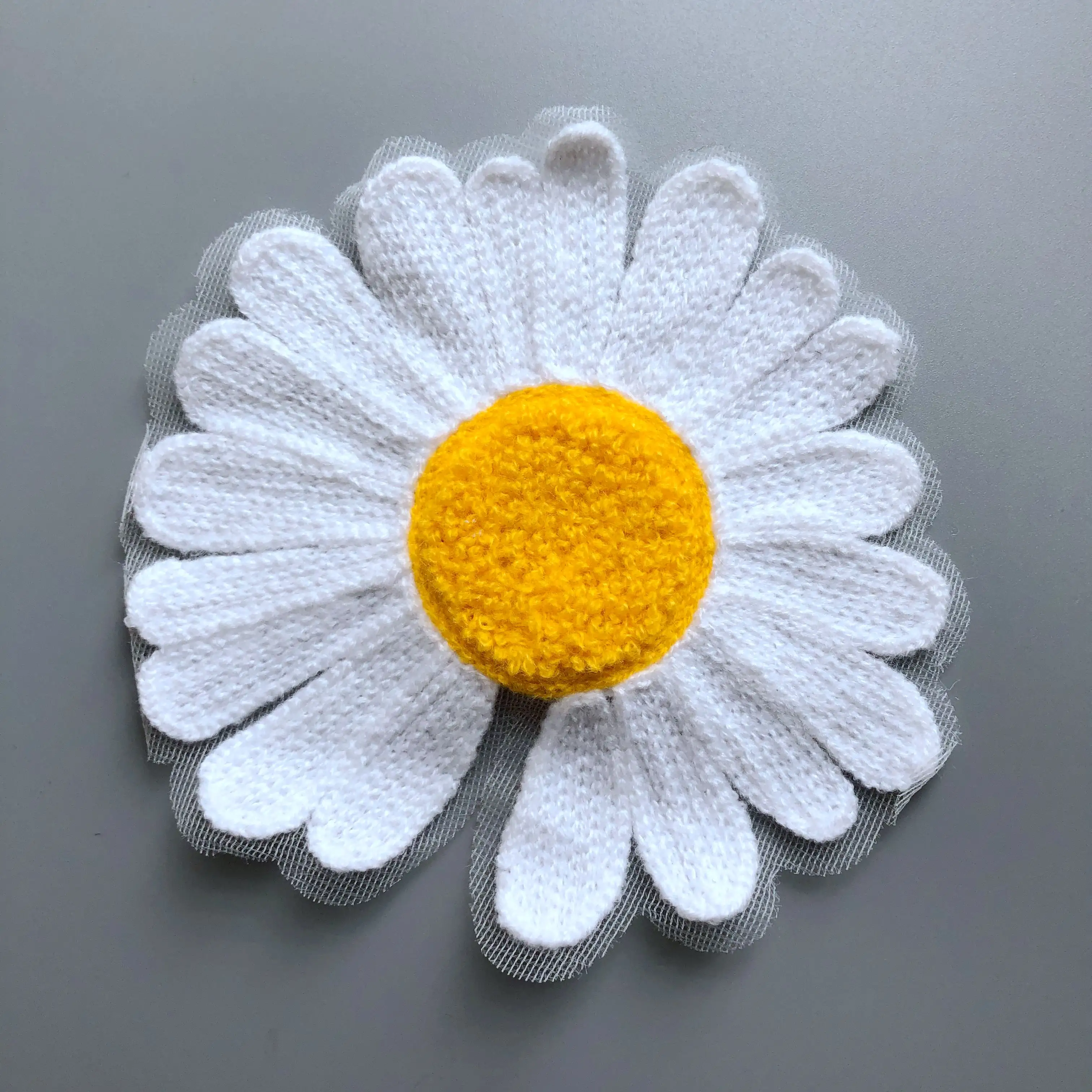 Sun花ウールデイジーシェニール刺繍パッチアップリケメッシュ縫製手当