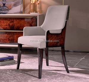 Ensemble <span class=keywords><strong>de</strong></span> <span class=keywords><strong>table</strong></span> à manger ronde en <span class=keywords><strong>bois</strong></span> <span class=keywords><strong>massif</strong></span> antique <span class=keywords><strong>de</strong></span> luxe avec plateau tournant Villa Mansion Pieds en cuir 6 8 places <span class=keywords><strong>Table</strong></span> et chaises <span class=keywords><strong>de</strong></span> salle à manger - Product Image 5