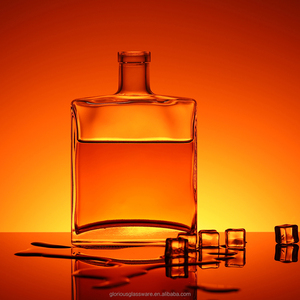 Bottiglia di <span class=keywords><strong>whisky</strong></span> in vetro cristallino bianco, a collo corto, base spessa, vuota, da 700ml/750ml, direttamente dalla fabbrica - Product Image 2