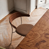 Chaise de salle à manger moderne et durable en acier inoxydable, style mi-siècle, dossier couleur noyer, assise rembourrée, pour petite salle à manger à domicile