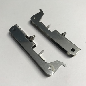 6301608389 630 160 8389 016S0965 KYM-M864C-000 3016S00965 Conjunto de palanca (DER.) para alimentador SMT Hitachi - Product Image 4